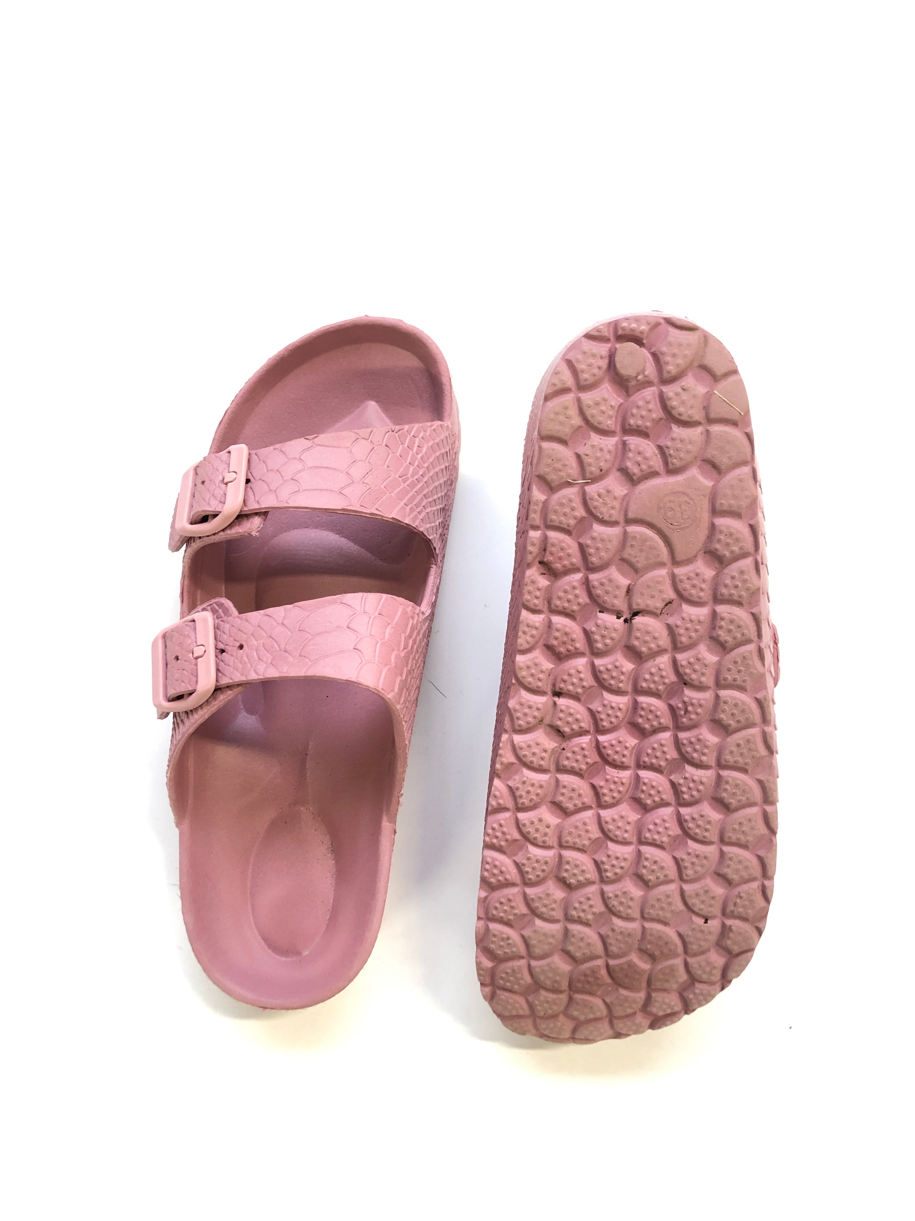 Plastik Sandaler